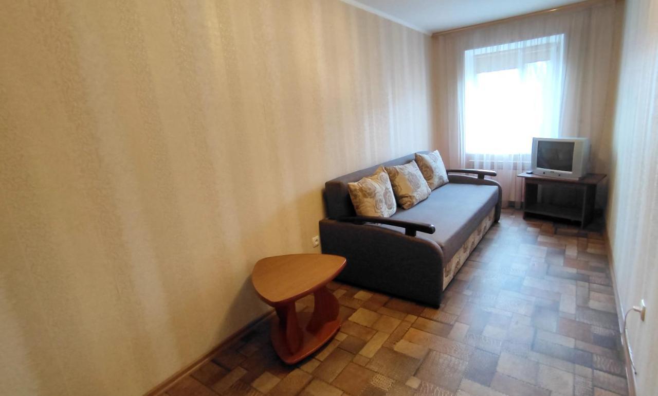 Двухкомнатные Апартаменты Центр Mystetsʹka 3 Kr Apartments Krivoy Rog Bagian luar foto