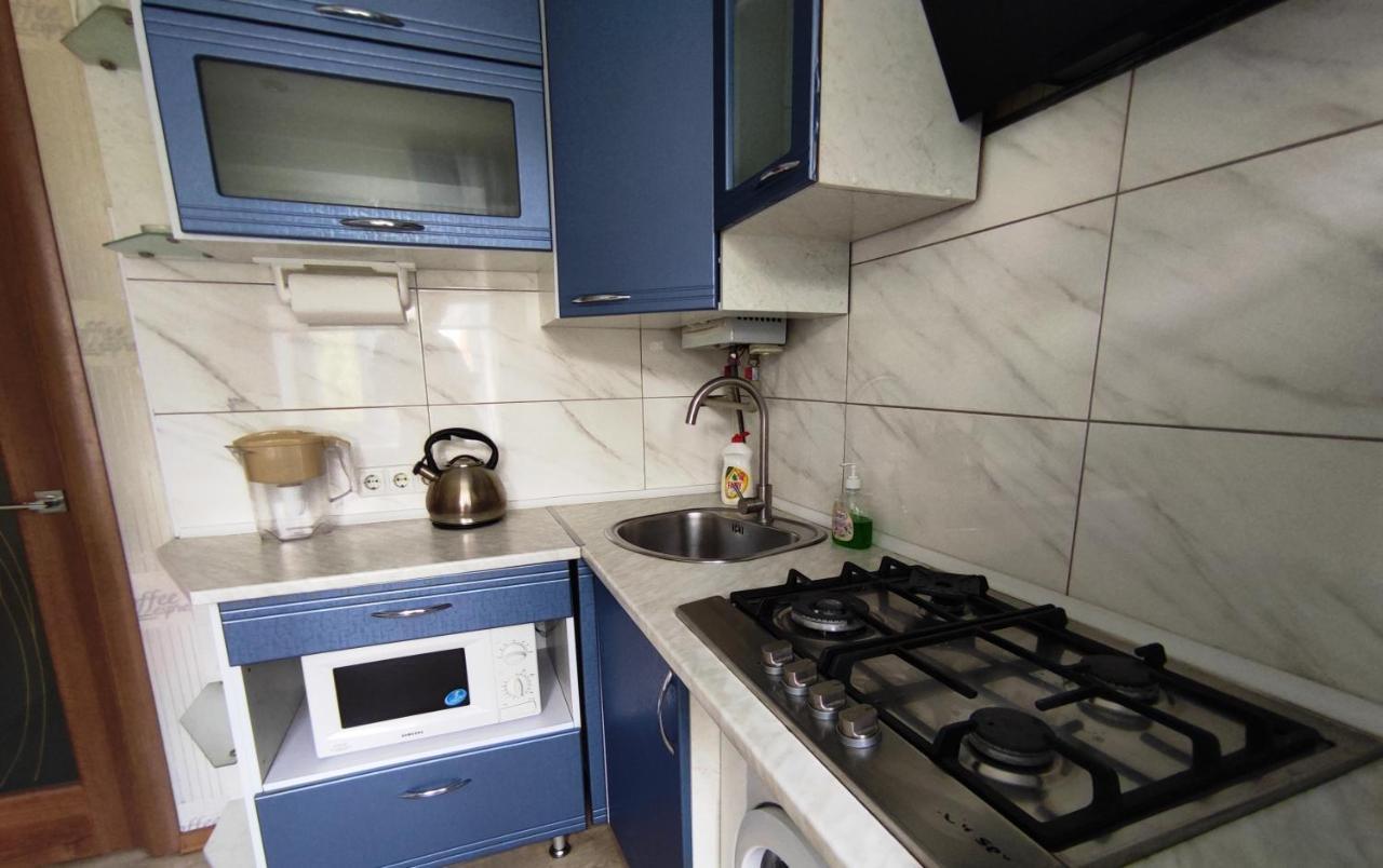 Двухкомнатные Апартаменты Центр Mystetsʹka 3 Kr Apartments Krivoy Rog Bagian luar foto