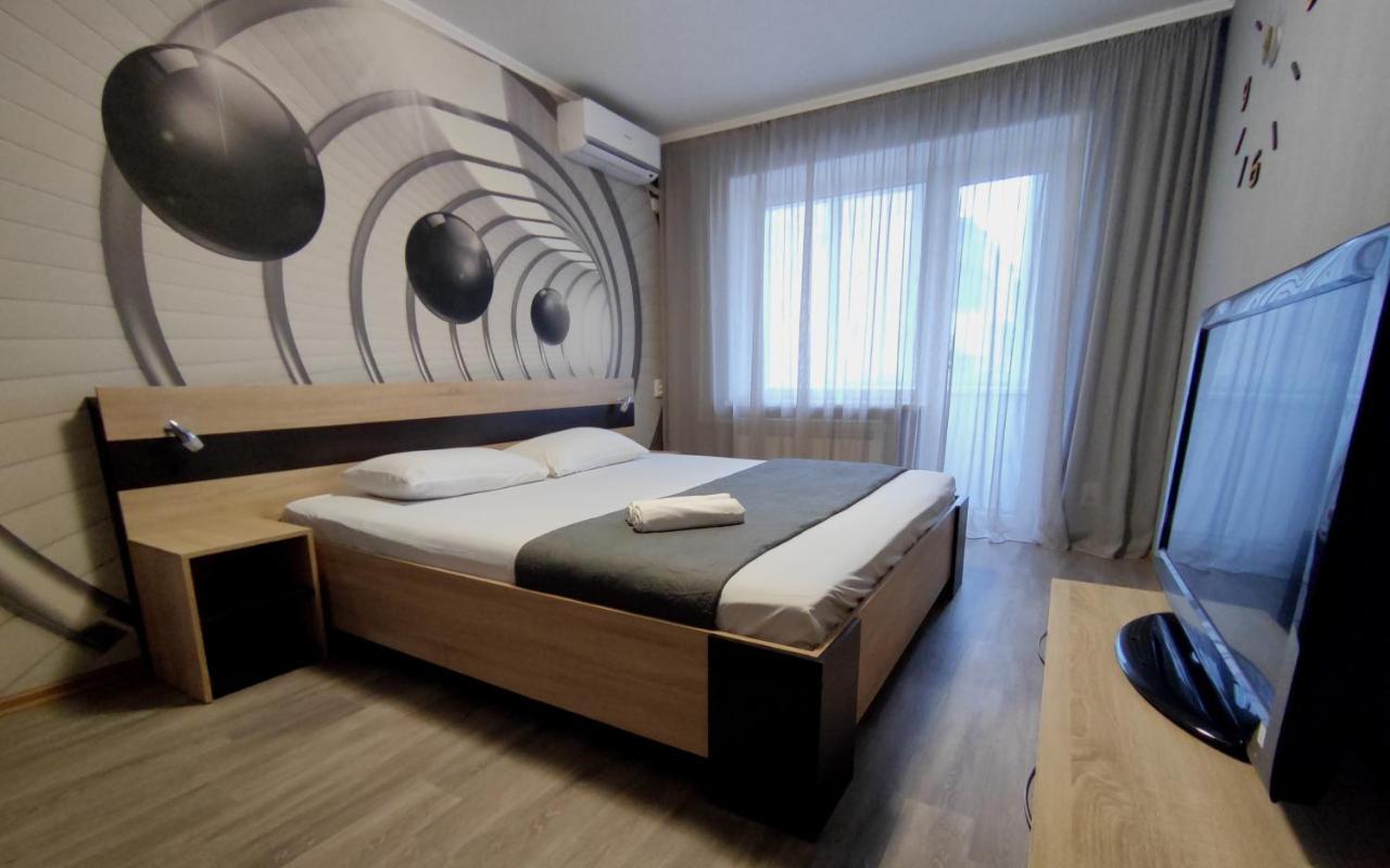 Двухкомнатные Апартаменты Центр Mystetsʹka 3 Kr Apartments Krivoy Rog Bagian luar foto